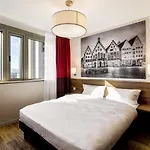 Aparthotel Adagio Frankfurt Messe 4*