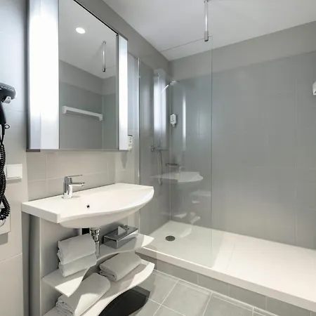 Adagio Frankfurt Messe Lägenhetshotell 4*