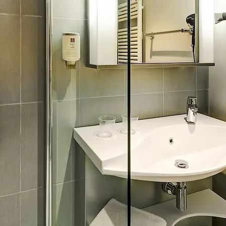 Aparthotel Adagio Frankfurt City Messe 4*