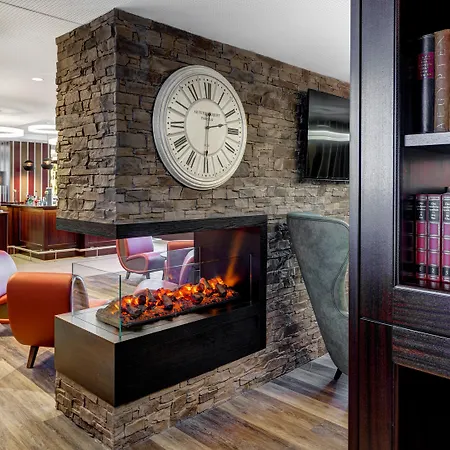 Adagio Frankfurt City Messe 4*