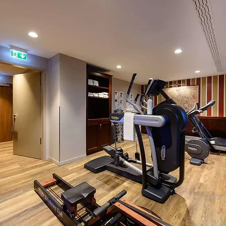 Adagio Frankfurt City Messe 4*