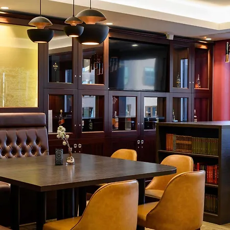 法兰克福城市会展中心阿德吉奥公寓酒店 4*