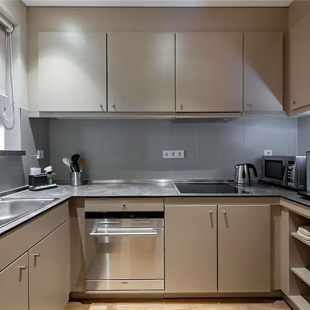 Adagio Frankfurt Messe Aparthotel 4*