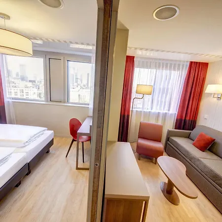 Adagio Frankfurt City Messe Aparthotel 4*