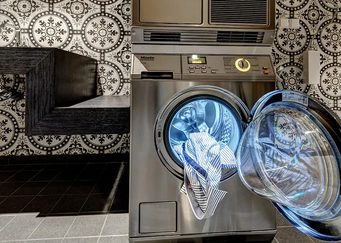 Adagio Frankfurt City Messe 4*